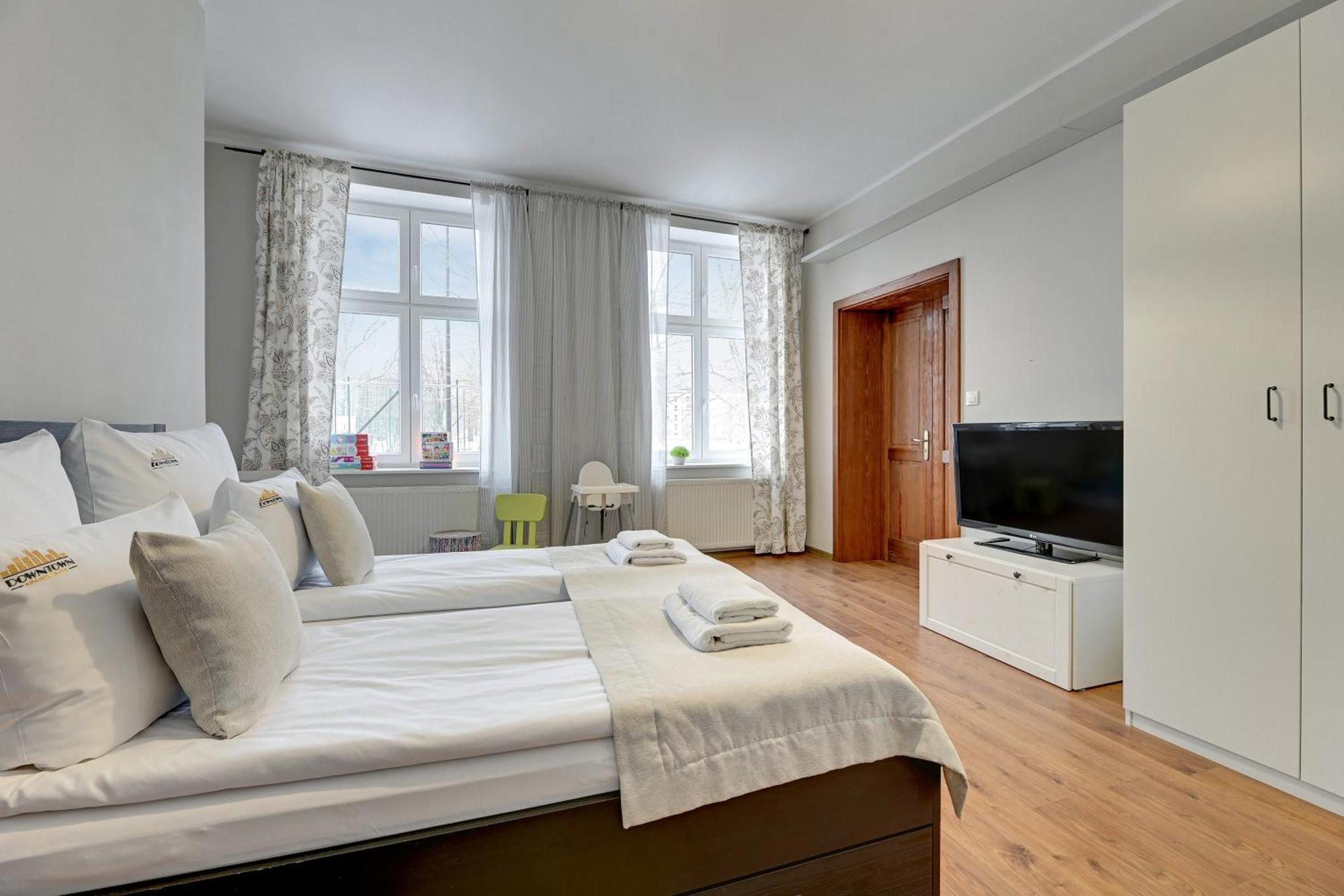 City Center, Art House & Family Stay By Downtown Apartments Гданьск Экстерьер фото