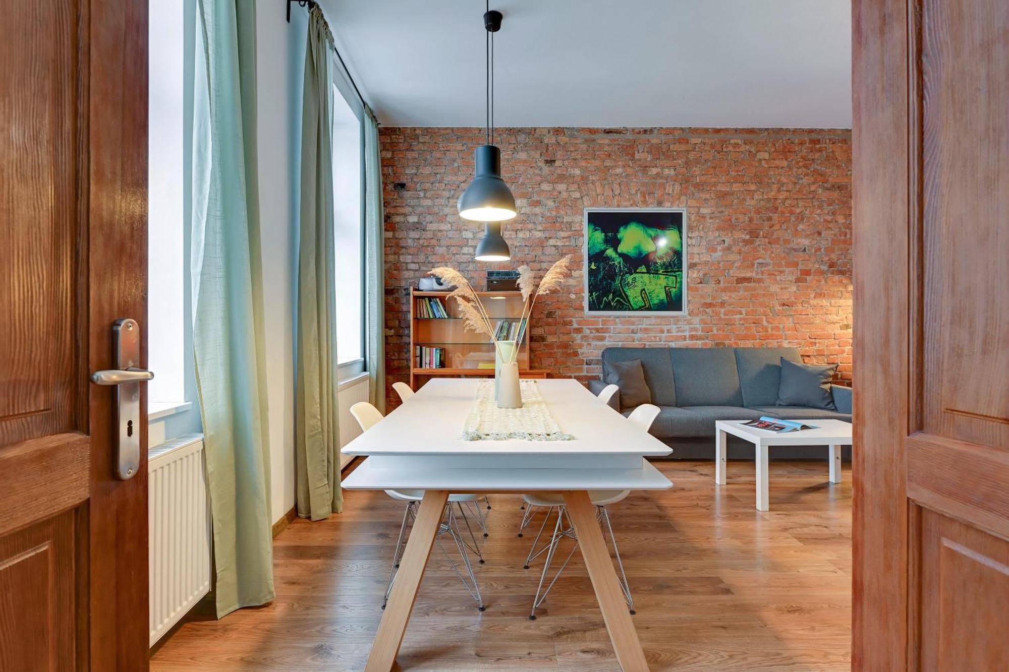 City Center, Art House & Family Stay By Downtown Apartments Гданьск Экстерьер фото